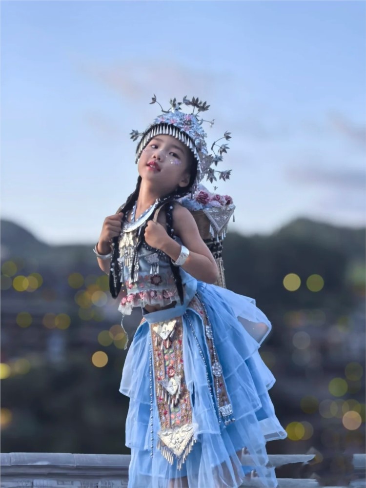 New light blue family-friendly - đánh giá và giá Portrait Photography With Lighting
